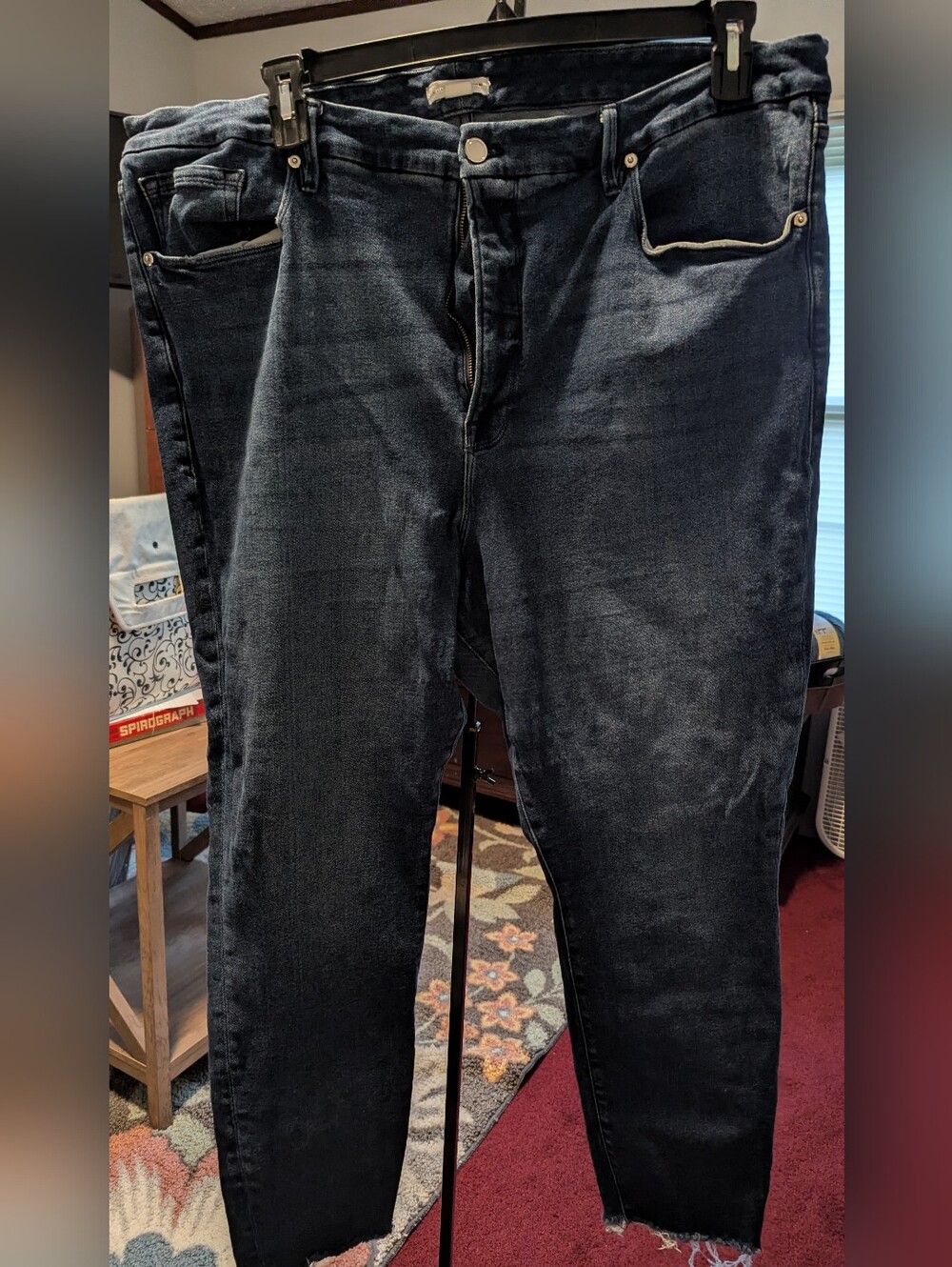 Good American Jeans - Classic Straight Fit